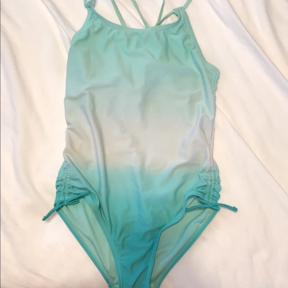 Old navy one piece swimsuit